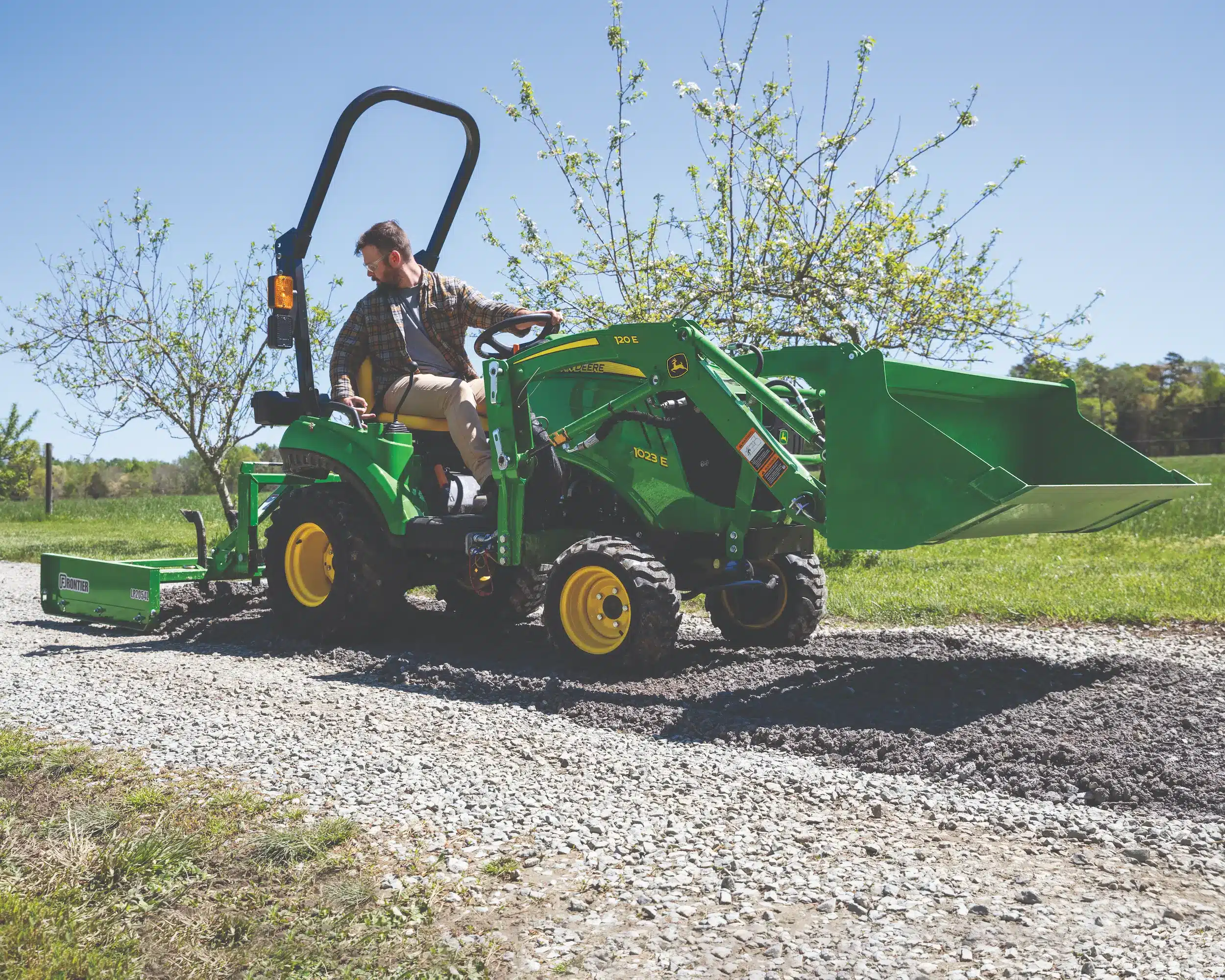 John Deere 1023E Compact Utility Tractor