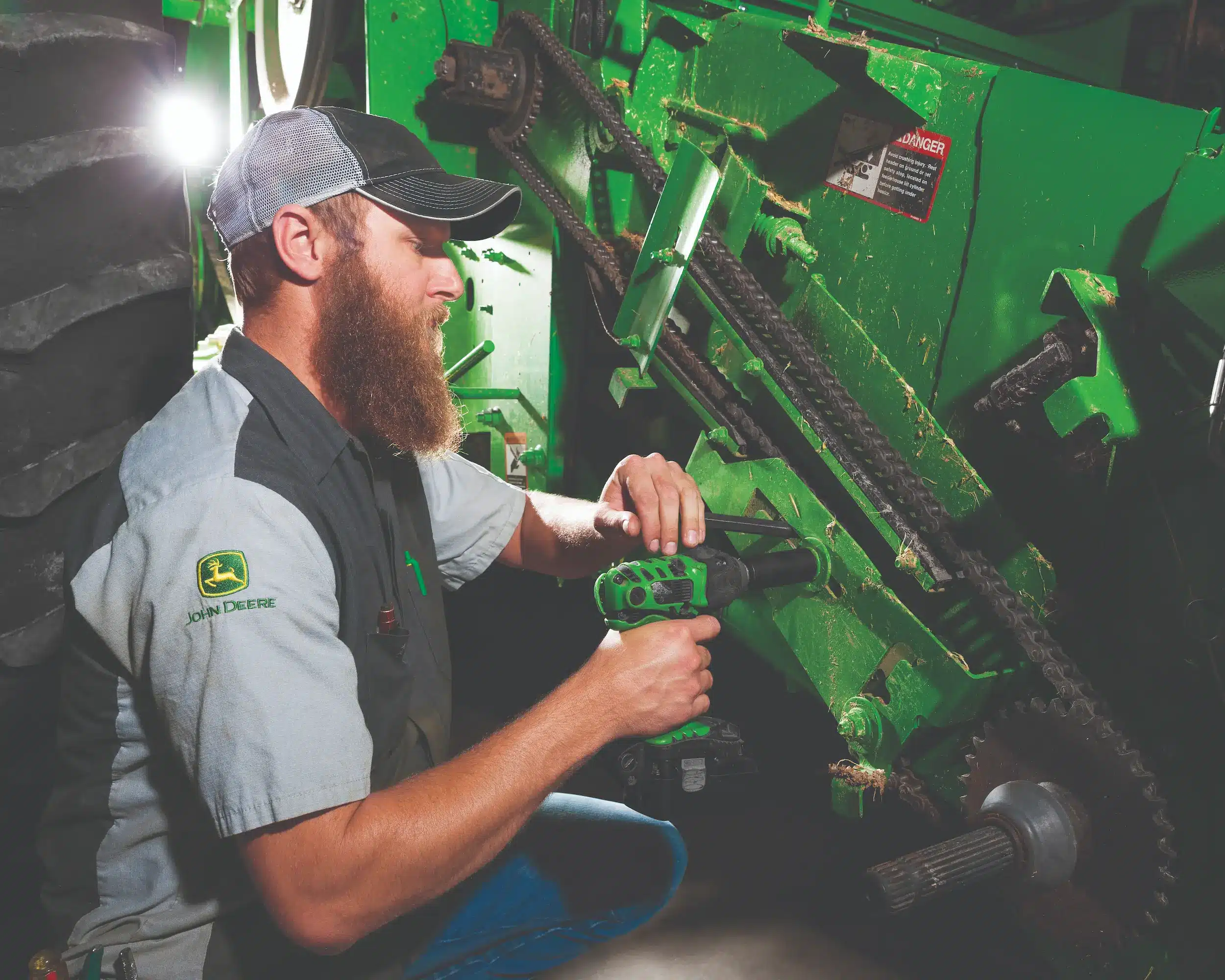 John Deere Combine Service - By Papé