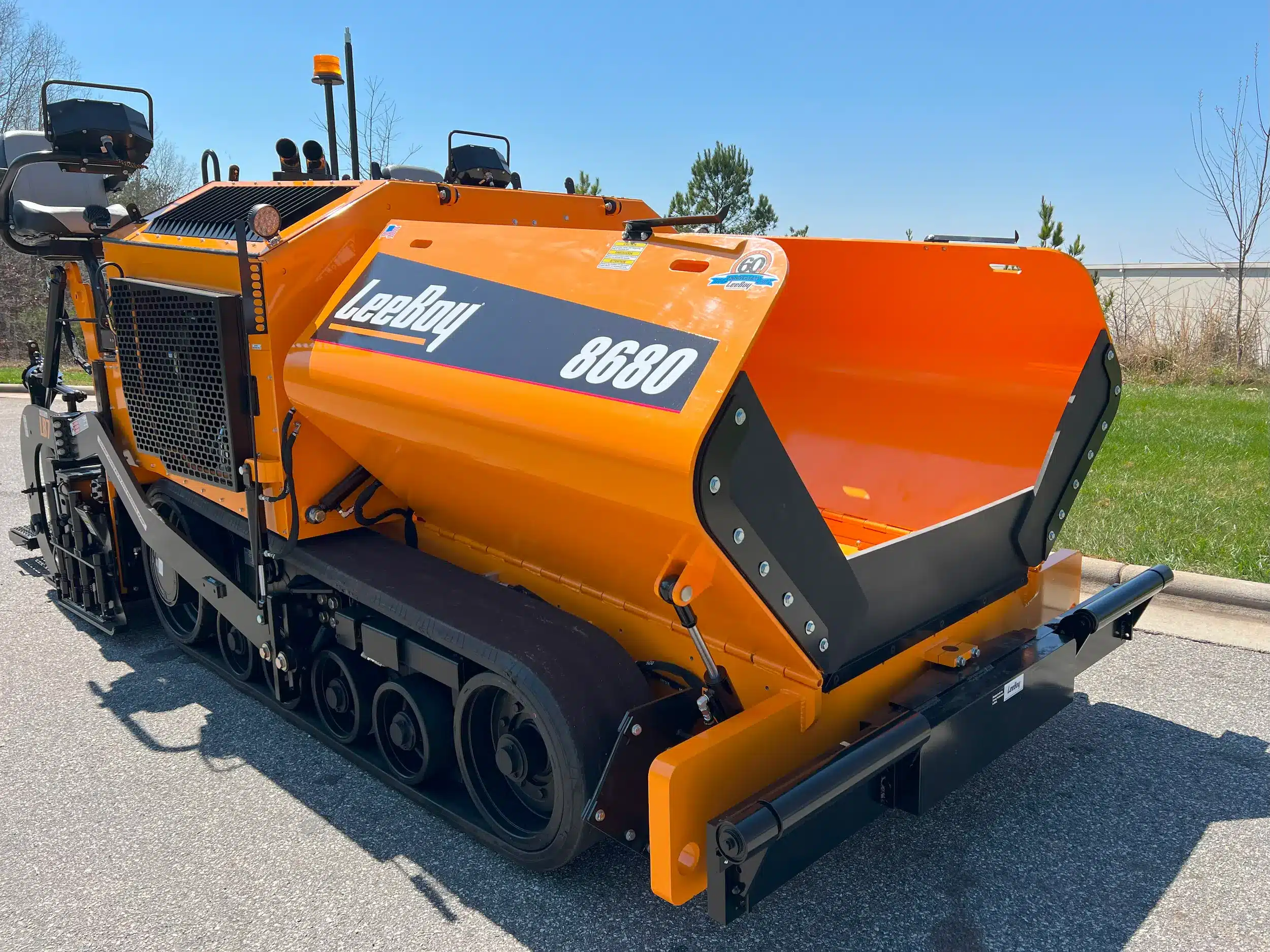 LeeBoy - Asphalt Paver 8680