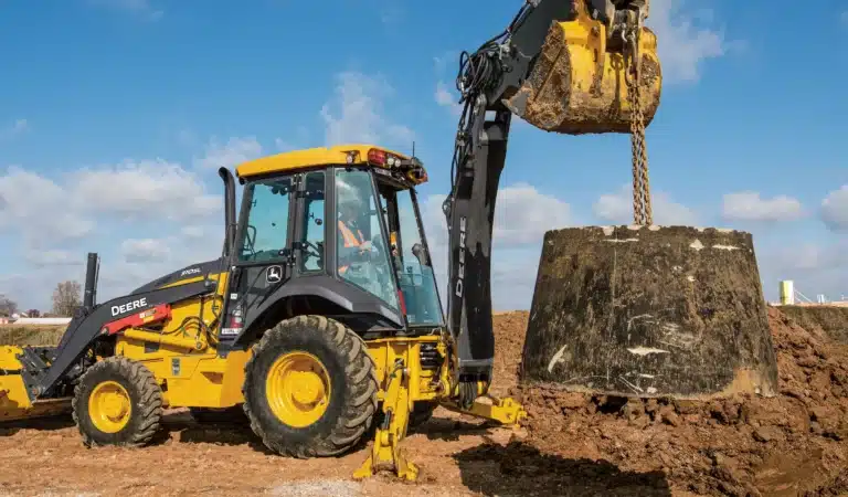 John Deere - Backhoe
