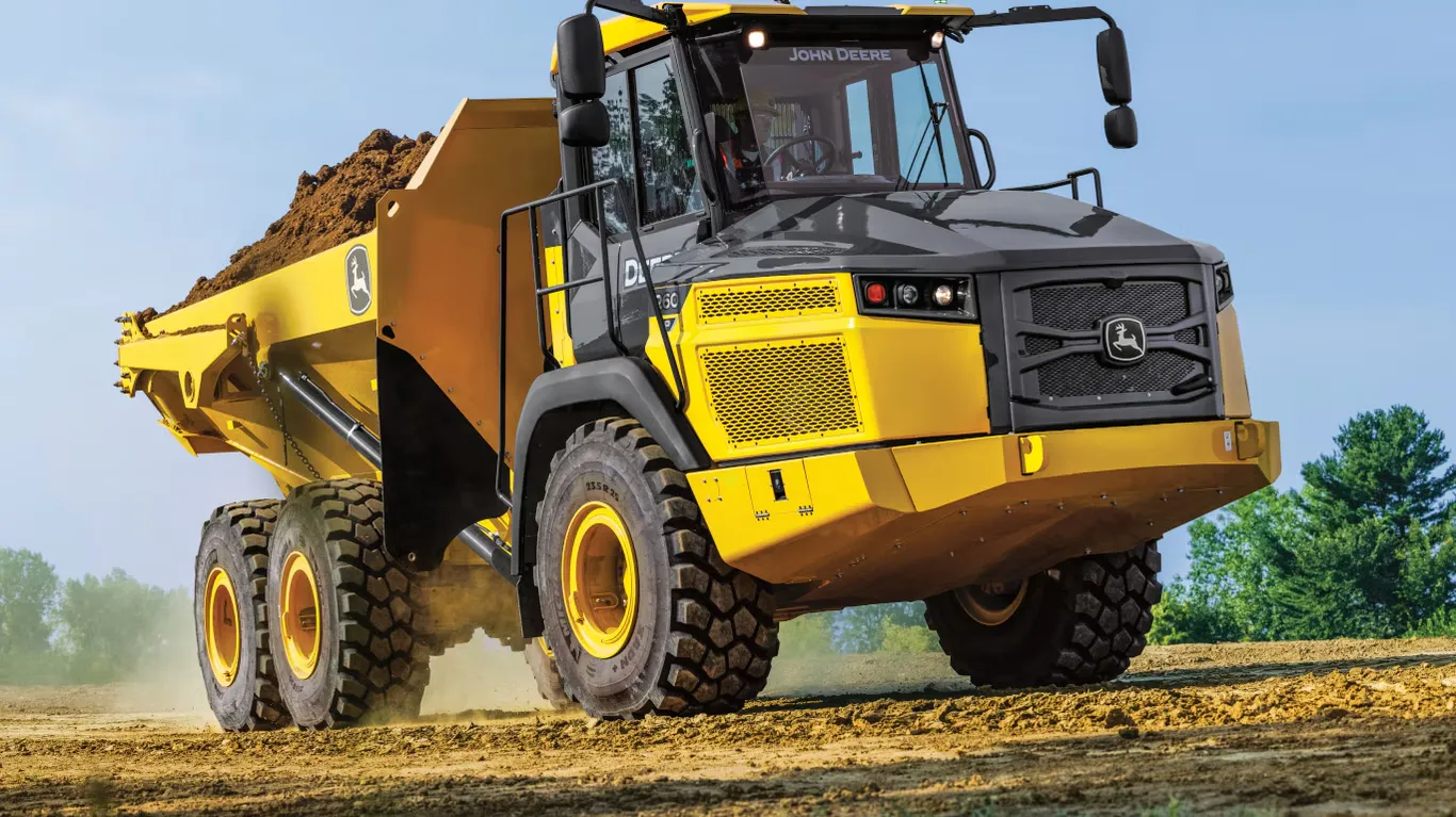 New JOHN DEERE 260 P-Tier Articulated Dump Truck at Papé Machinery Construction & Forestry Handling