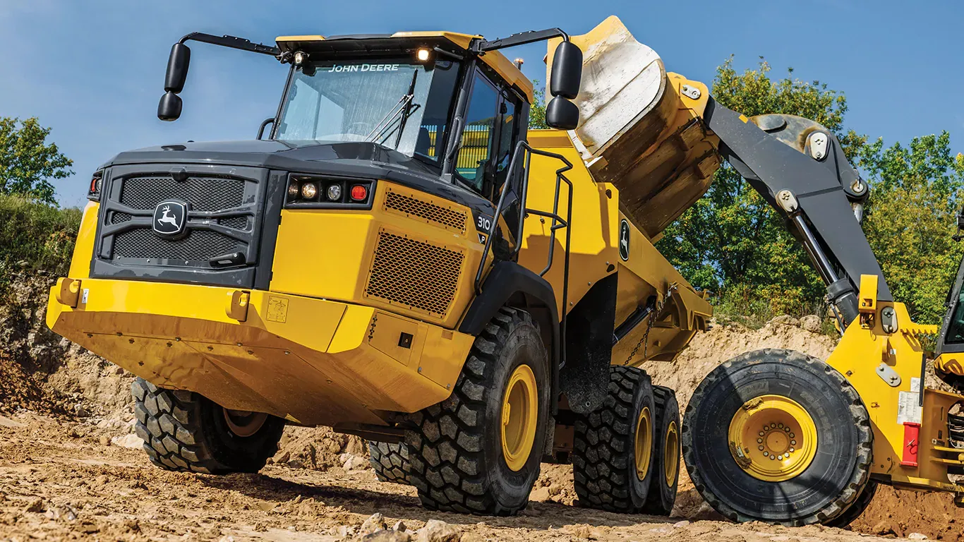 New JOHN DEERE 310 P-Tier Articulated Dump Truck at Papé Machinery Construction & Forestry Handling