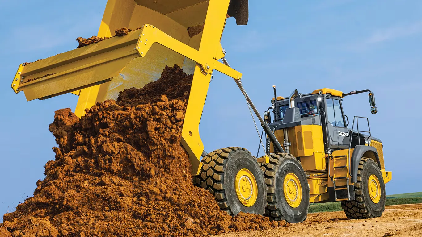 New JOHN DEERE 460 P-Tier Articulated Dump Truck at Papé Machinery Construction & Forestry Handling