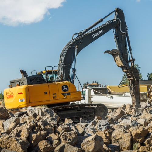 Choosing a Hydraulic Breaker Attachment: How to Size the Right Tool for Concrete and Rock